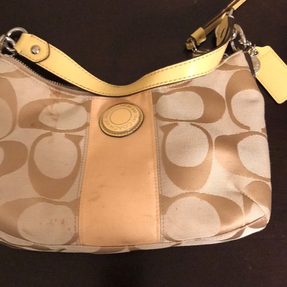 Authentic coach handbag - Picture 3 of 5